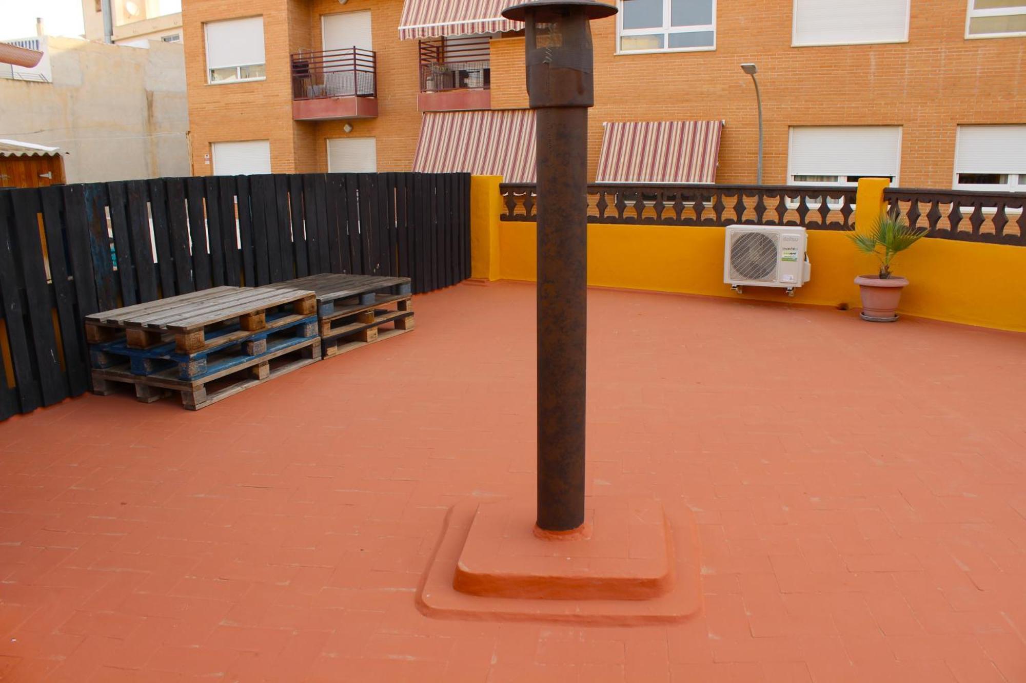 Villa Agradable casa con patio y terraza en el centro El Campello Exterior foto